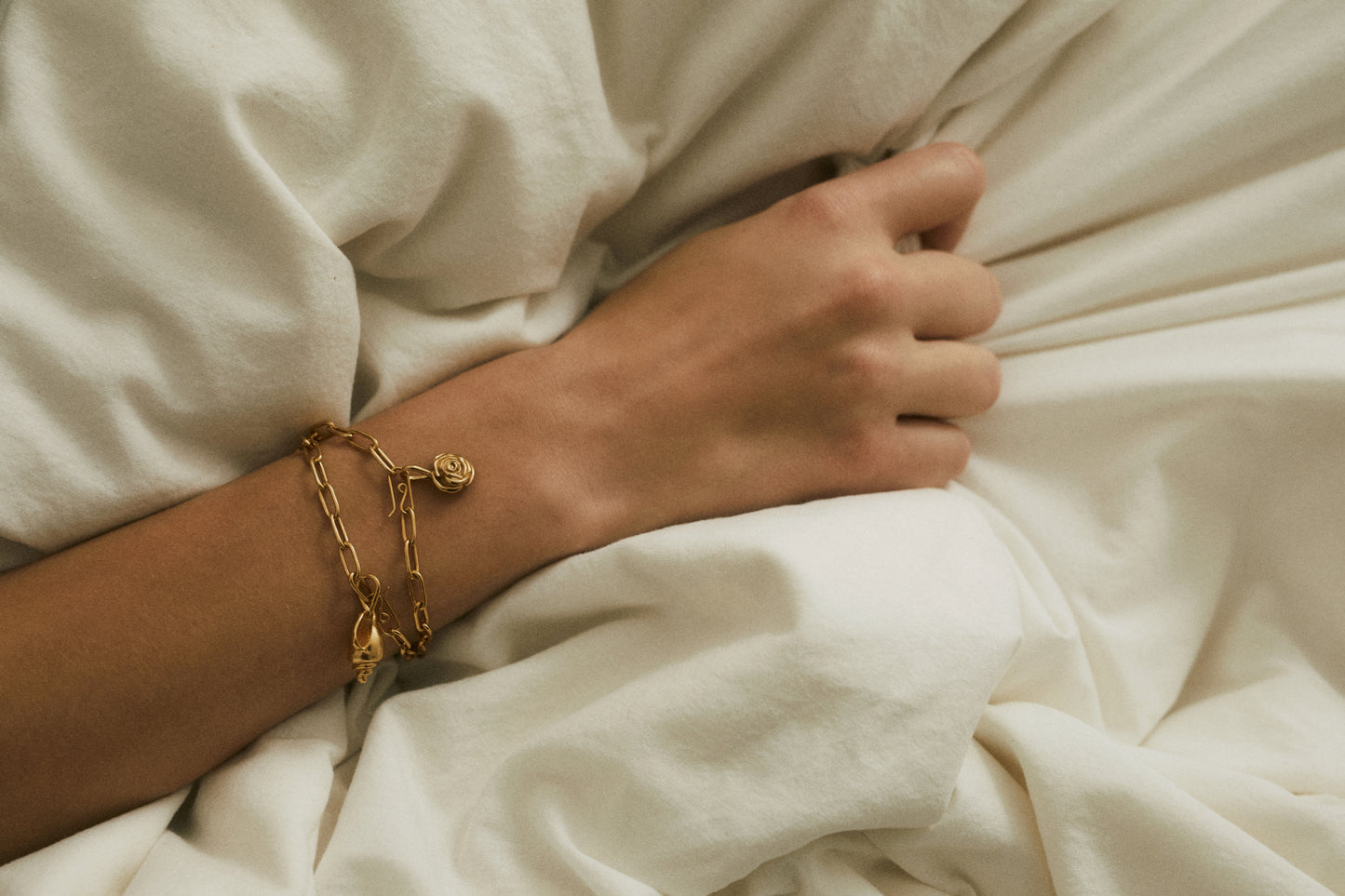 Mallo Rose Pearl Medallion