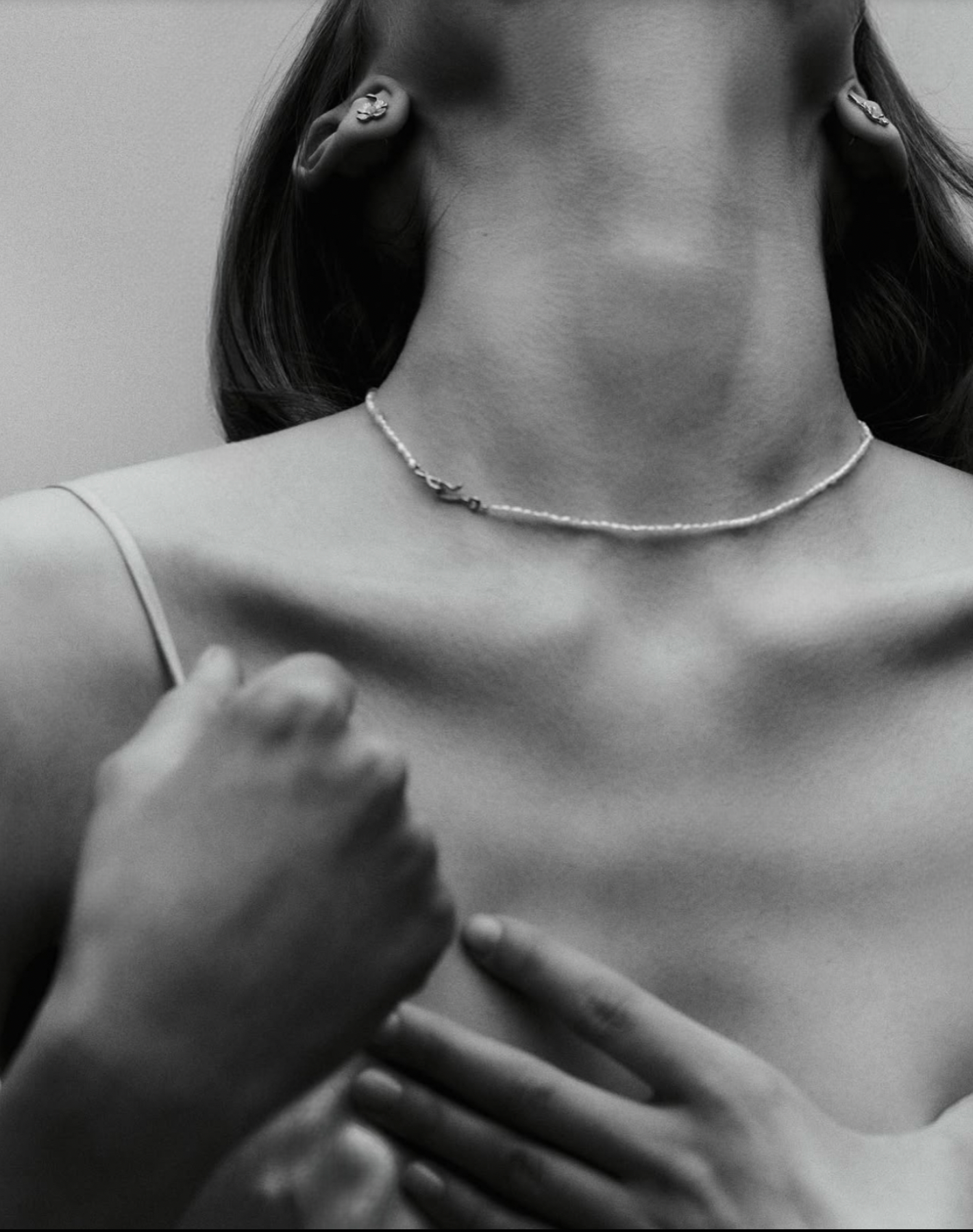 The Swan Pearl Choker