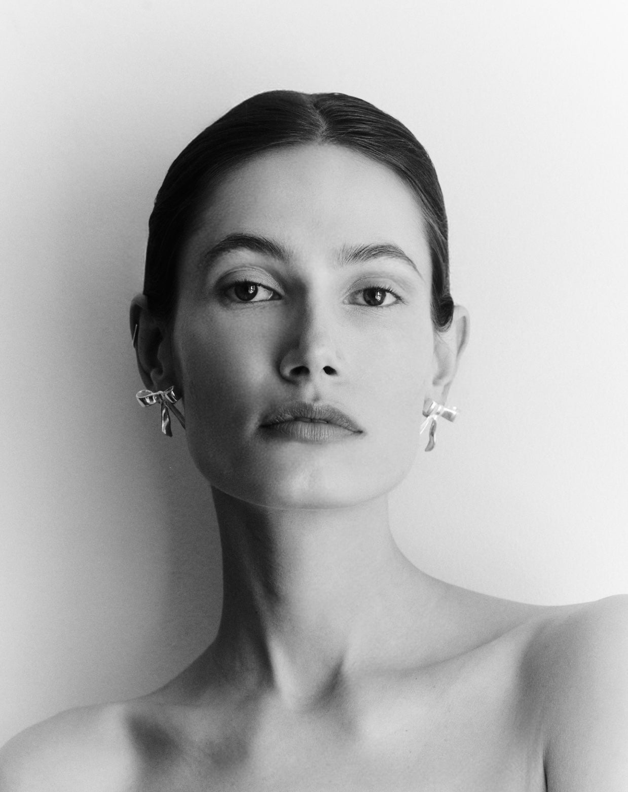 Bow Gold Earrings