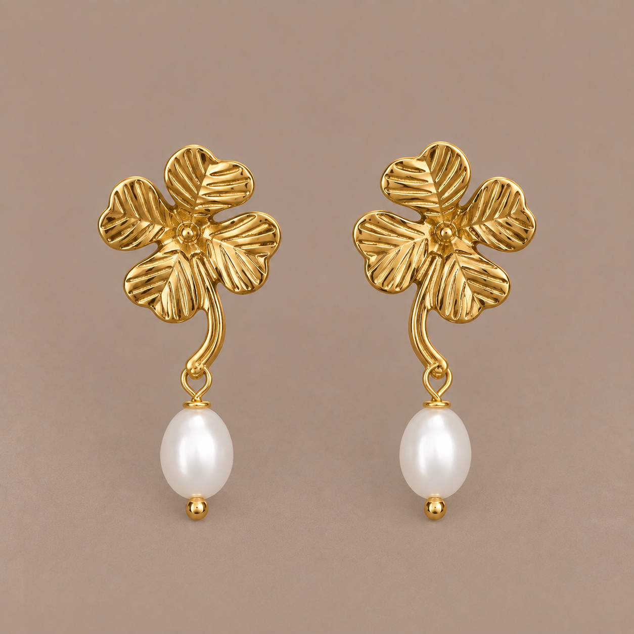 Klover Stud Earrings