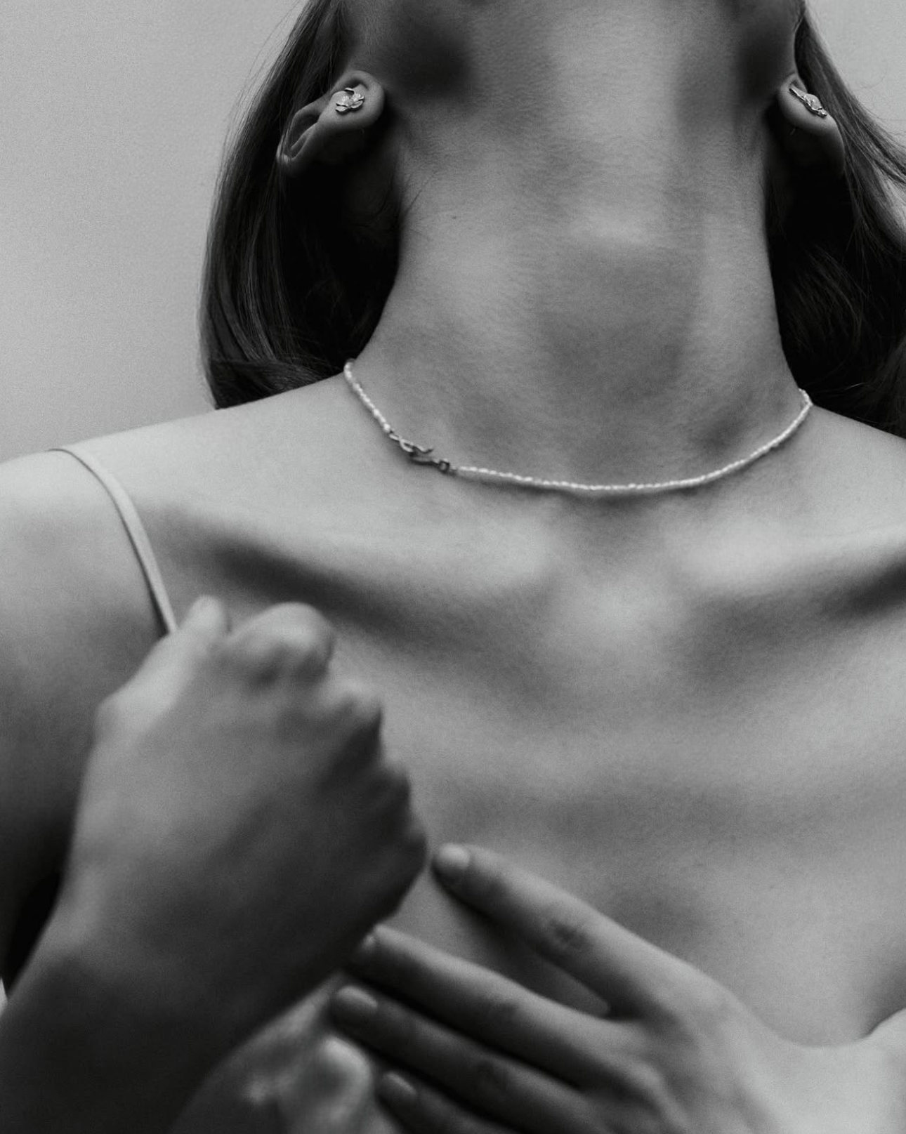 The Swan Pearl Choker
