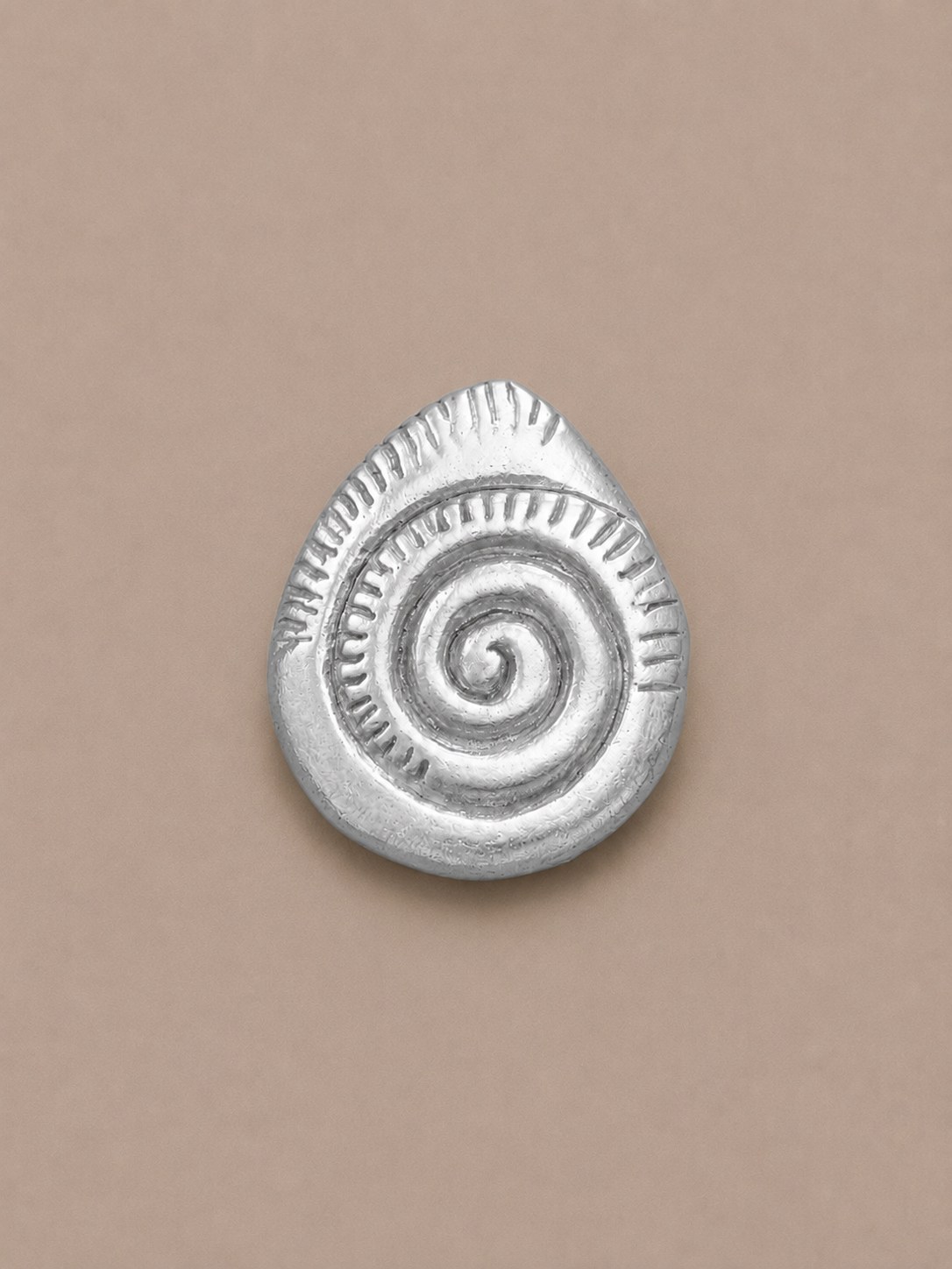 Berit Shell Medallion