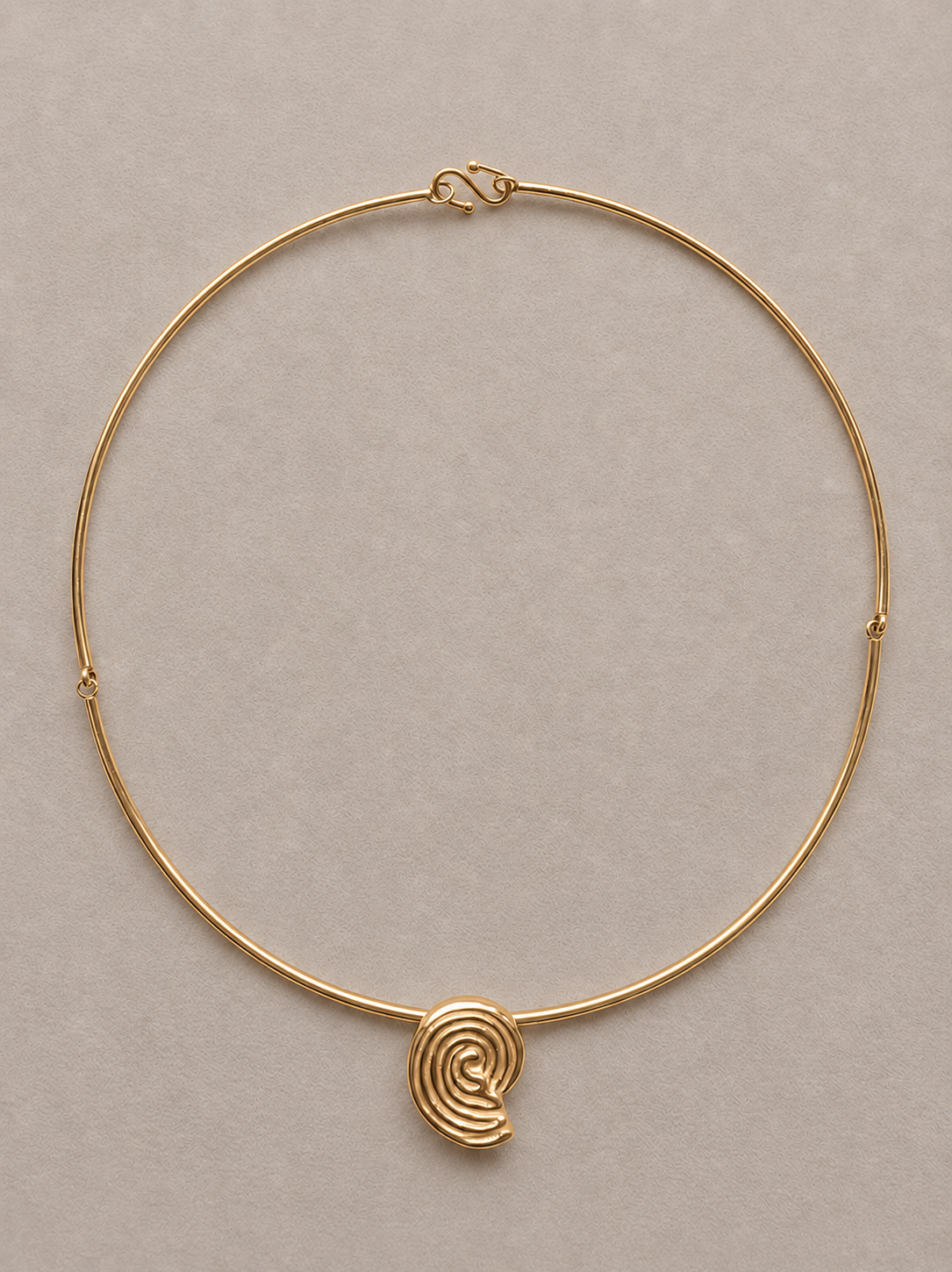 Ithell Silver Collier