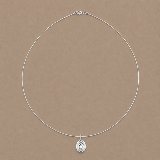 Coil Silver Collier