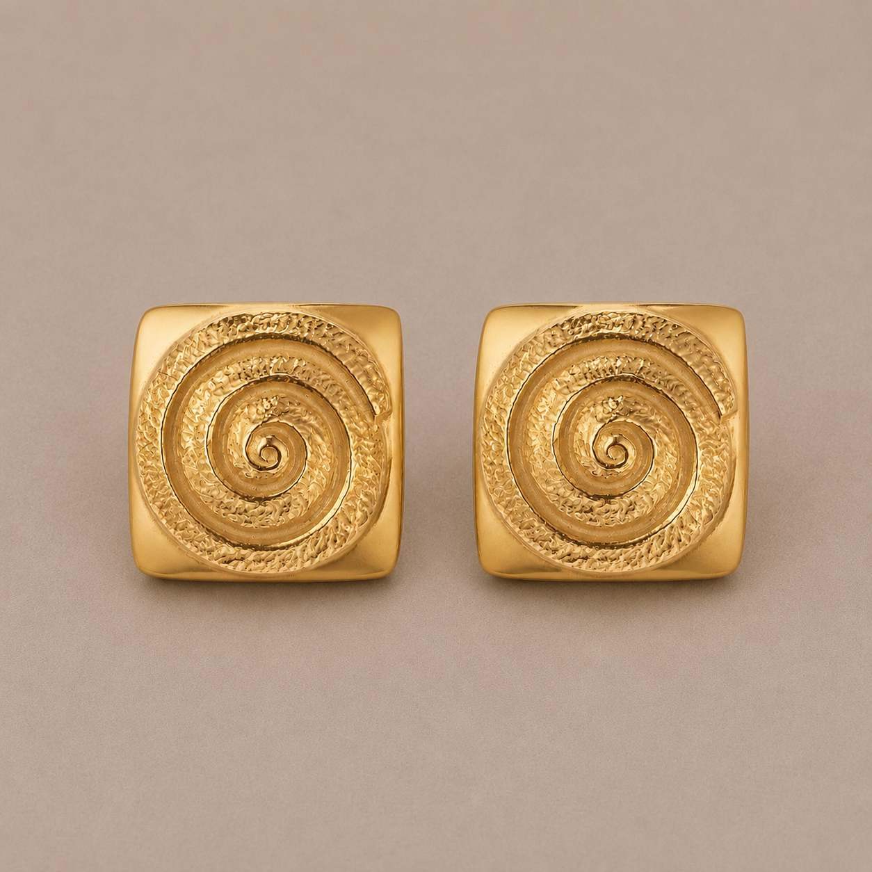 Keilowa Gold Earrings