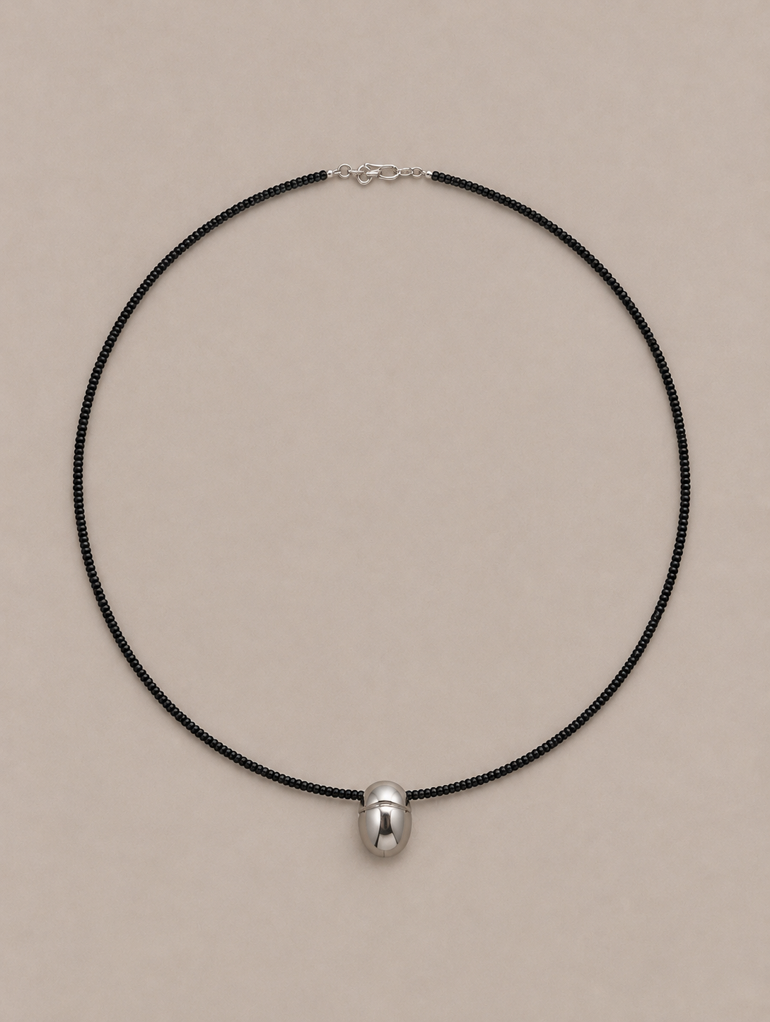 Scarabeus Black Onyx Choker