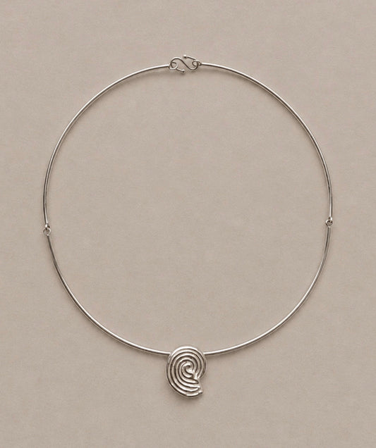 Ithell Silver Collier