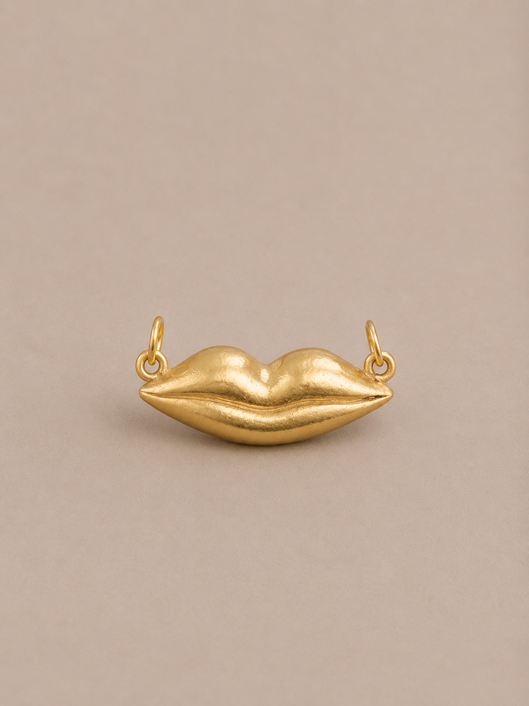 Mae Mond Gold Medallion