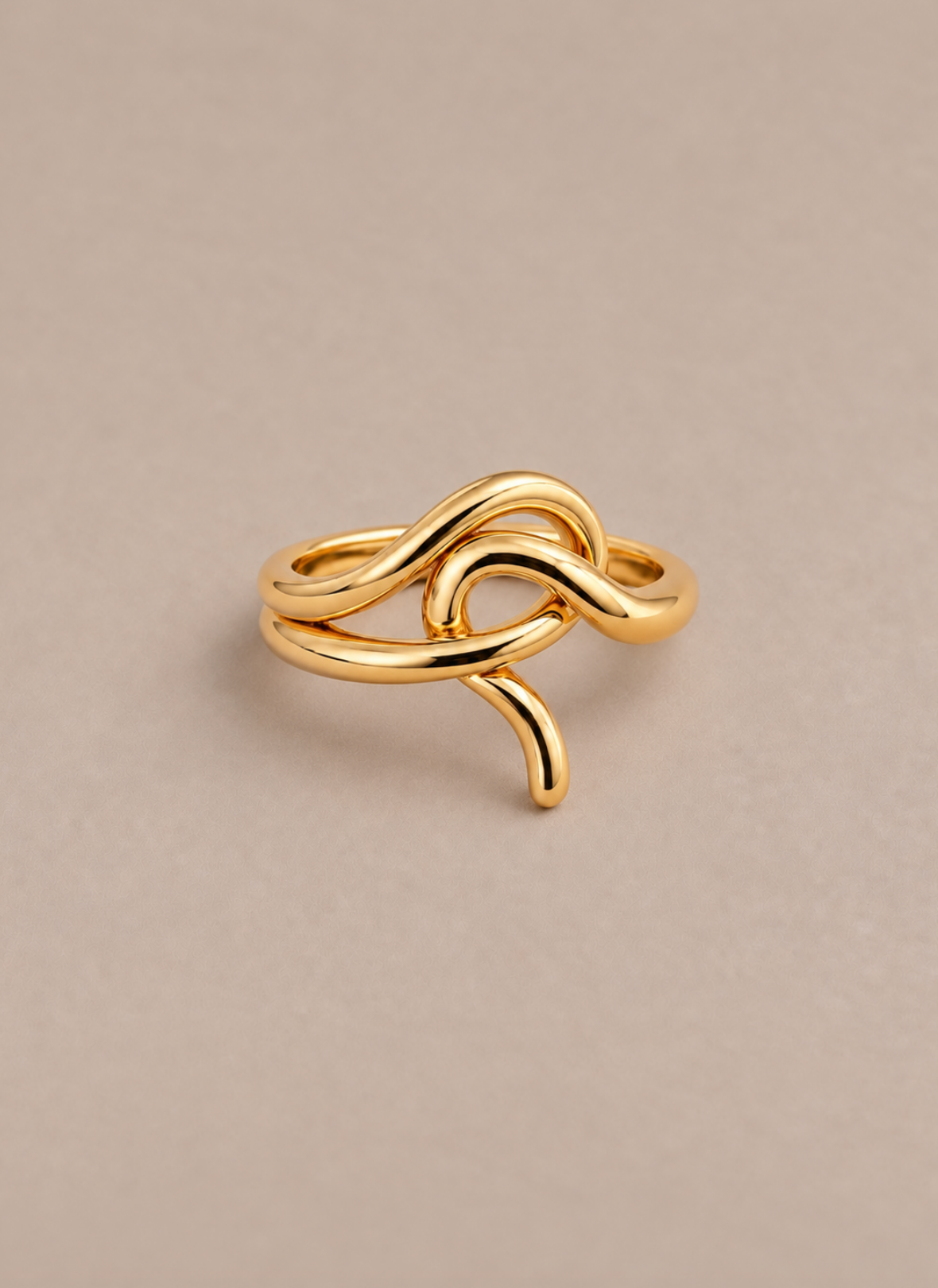 Loop Gold Ring