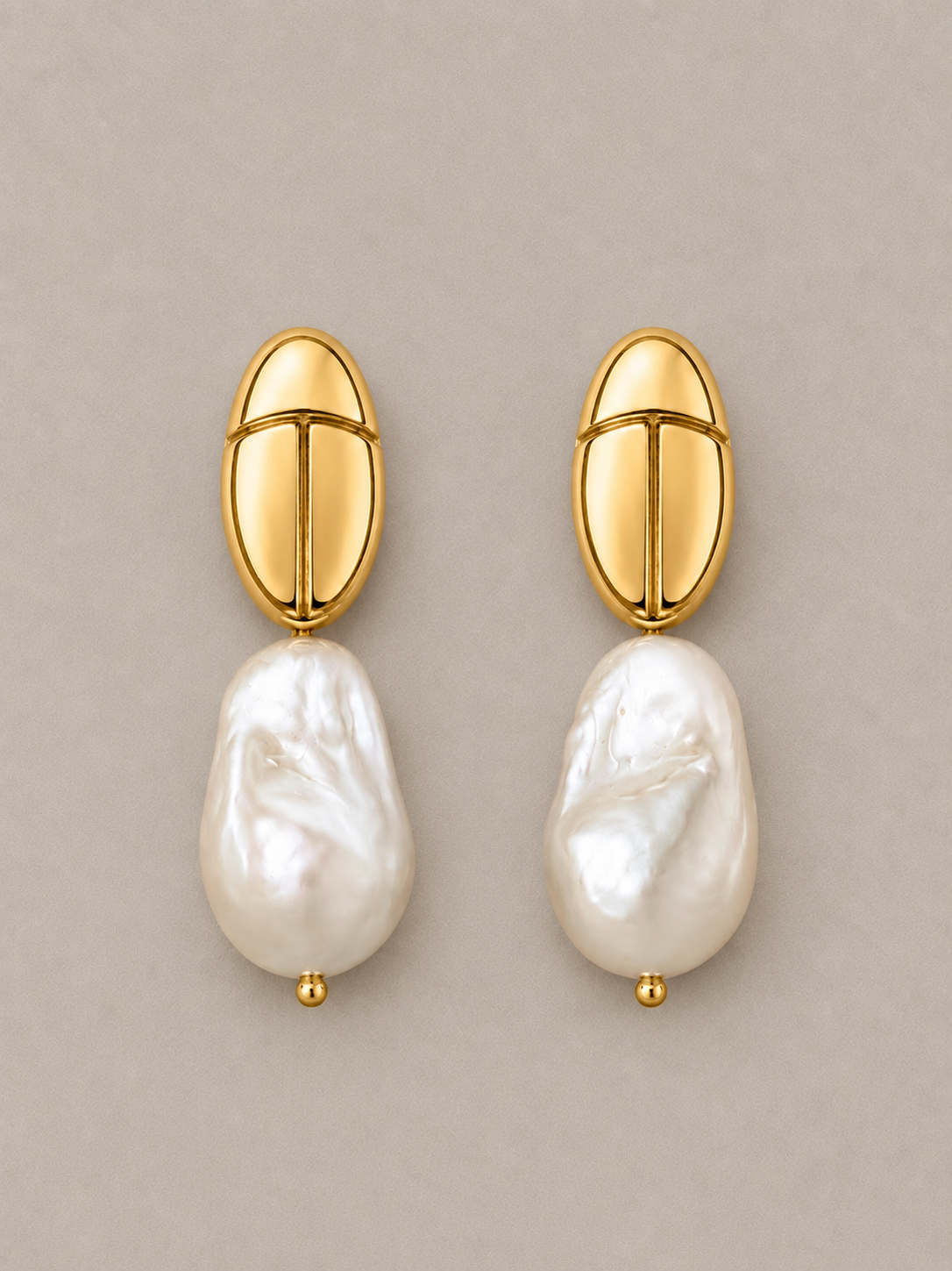 Scarabeus Pearl Earrings