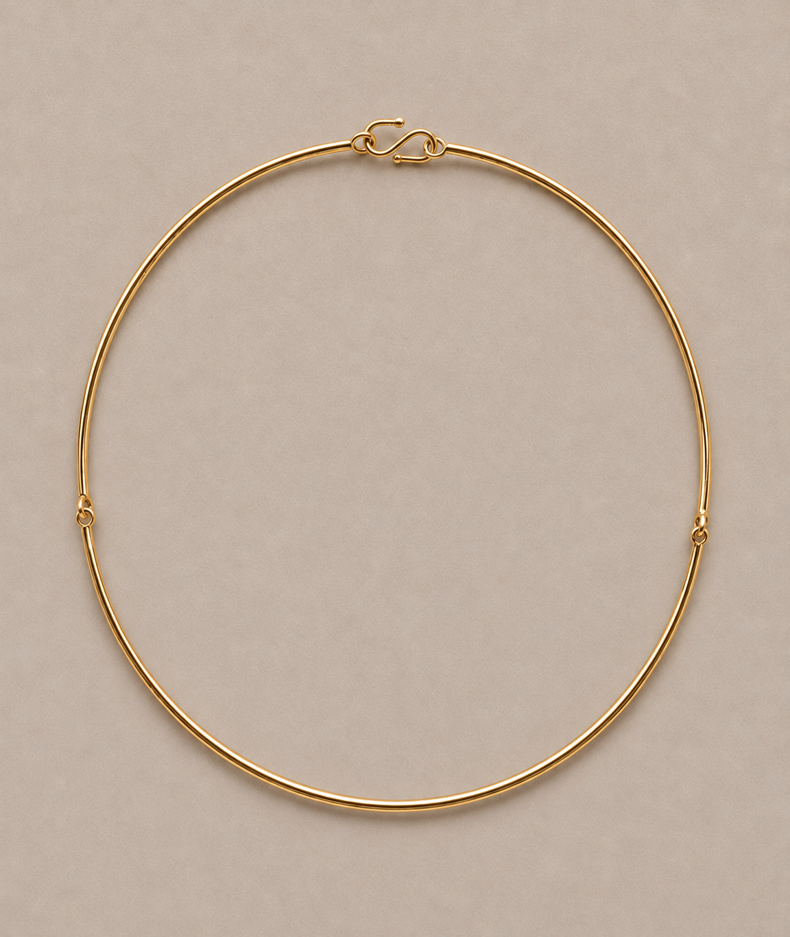 Silent Silver Collier