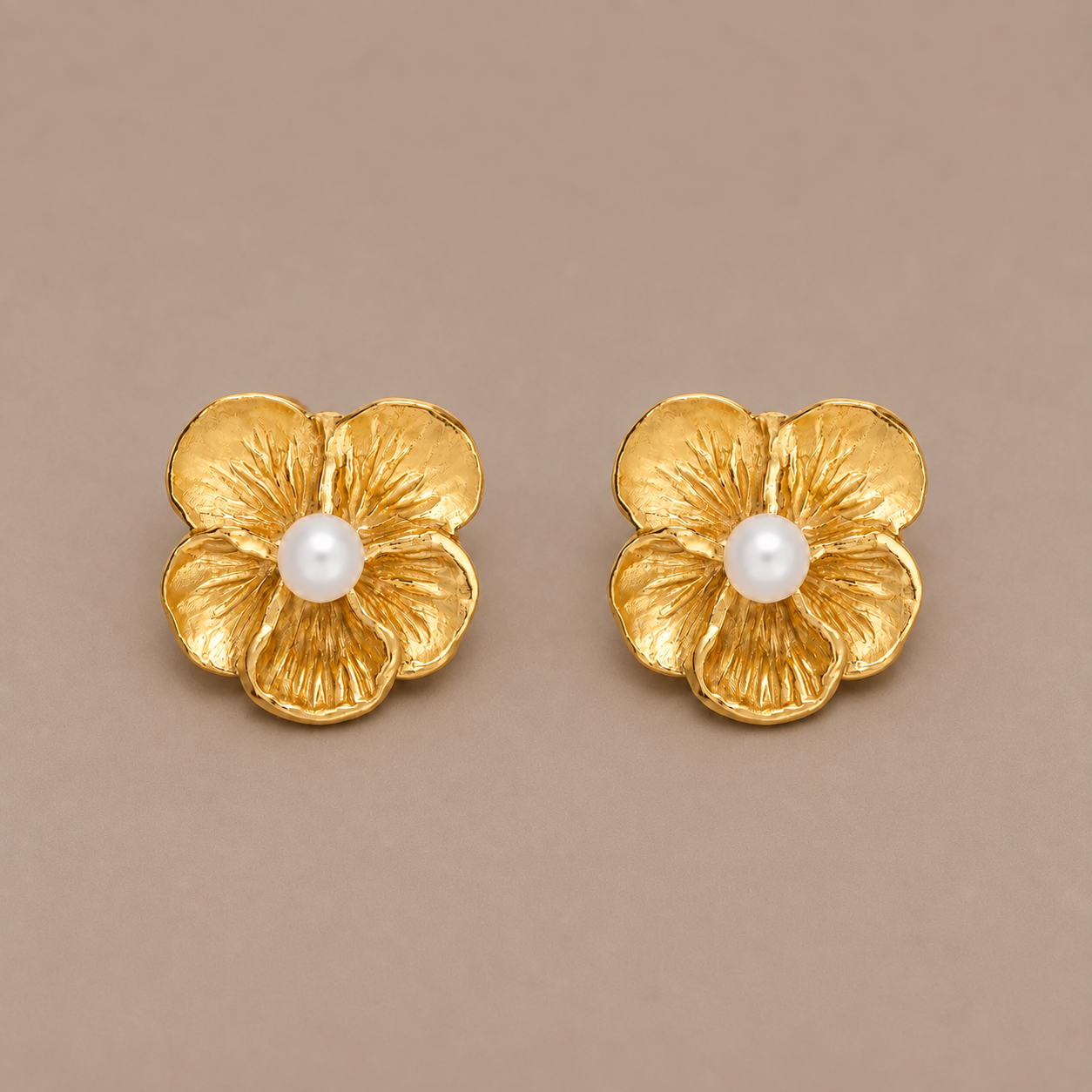 Pansy Stus Earrings