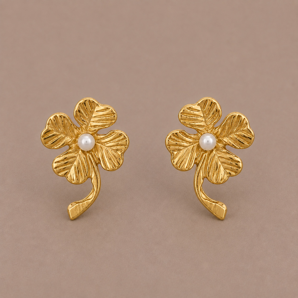 Klover Stud Earrings