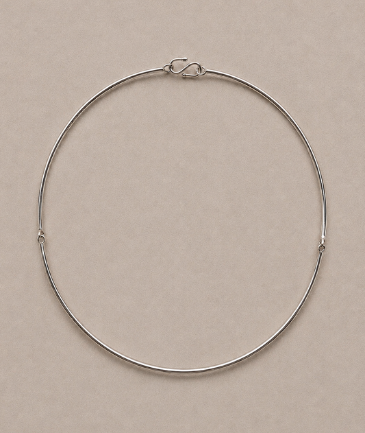 Silent Silver Collier