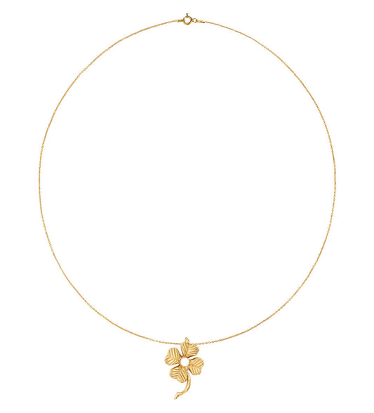 clover medallion with pearl