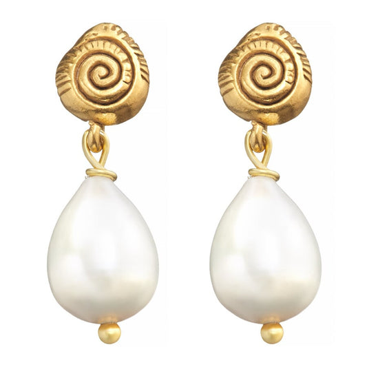 Svea Shell White Pearl Earrings